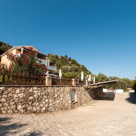 Ithaki Holidays Apartment *