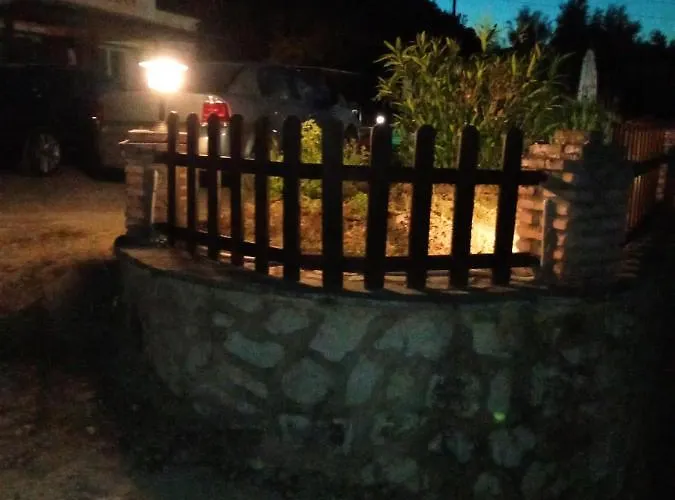 Ithaki Holidays Apartament Frínion