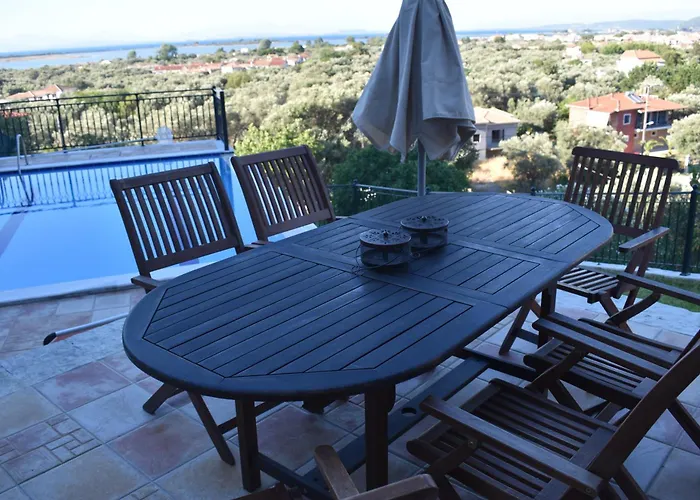 Ithaki Holidays Apartament Frínion