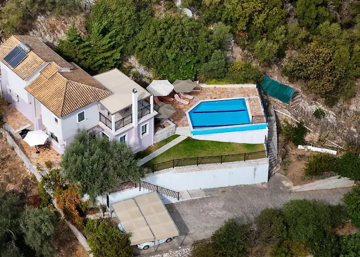 Ithaki Holidays Frínion