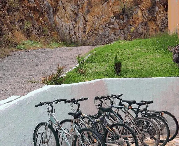 Ithaki Holidays * Frínion